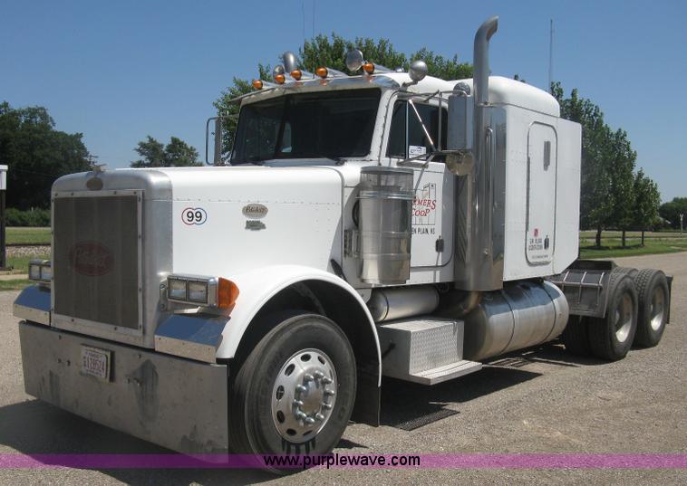 image for item K8701 1999 Peterbilt 379