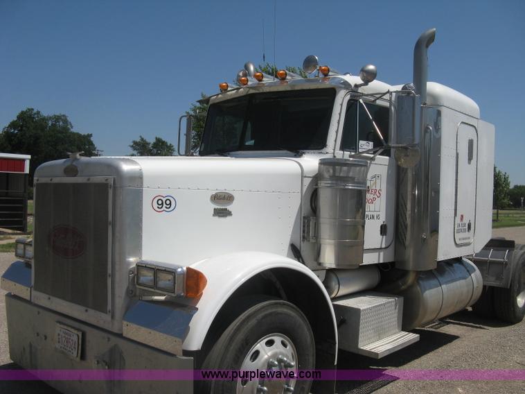 image for item K8701 1999 Peterbilt 379
