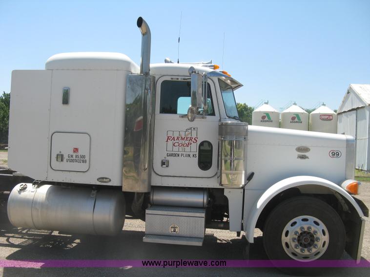 image for item K8701 1999 Peterbilt 379