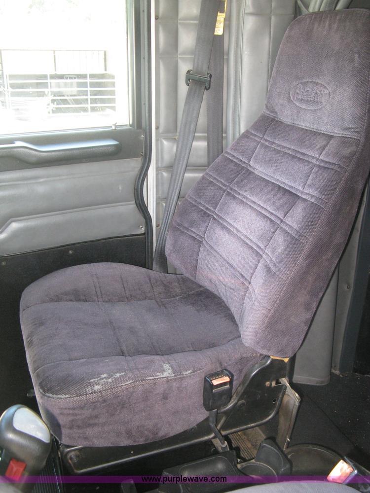 image for item K8701 1999 Peterbilt 379