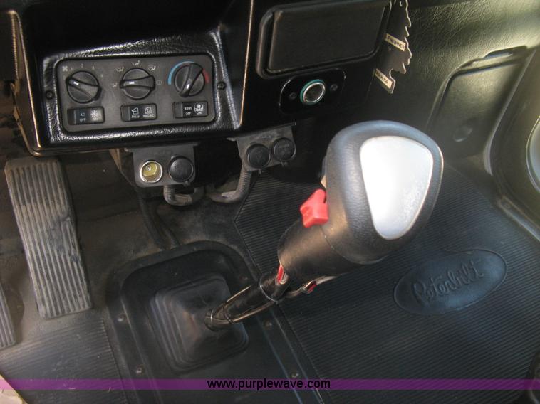 image for item K8701 1999 Peterbilt 379