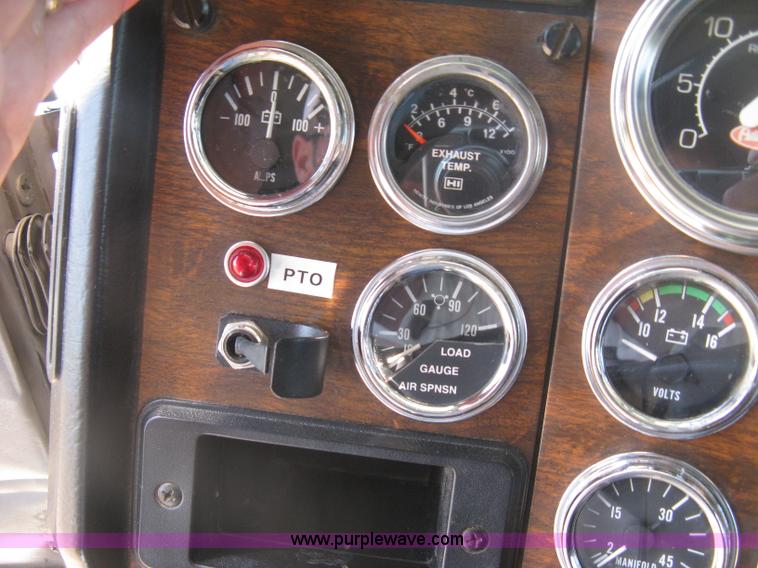 image for item K8701 1999 Peterbilt 379