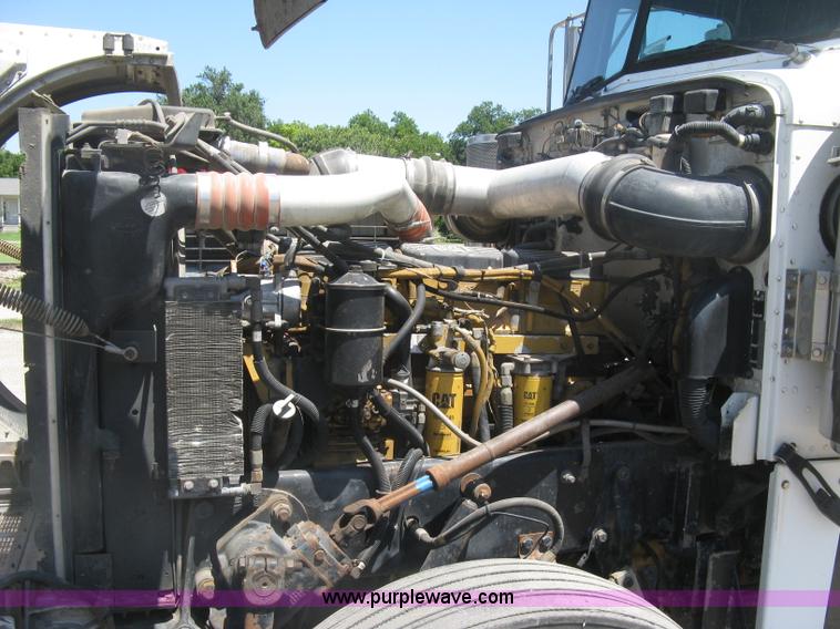 image for item K8701 1999 Peterbilt 379
