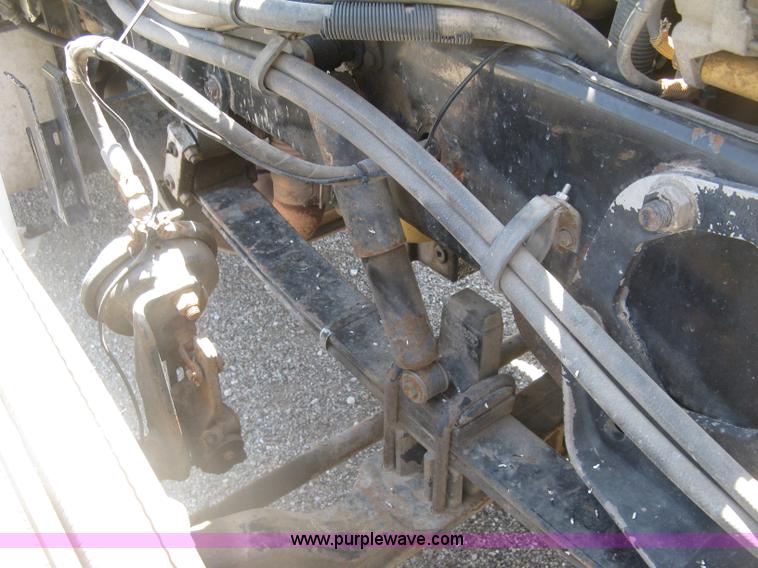 image for item K8701 1999 Peterbilt 379