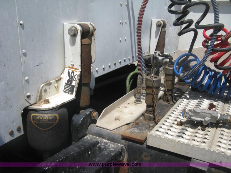 image for item K8701 1999 Peterbilt 379