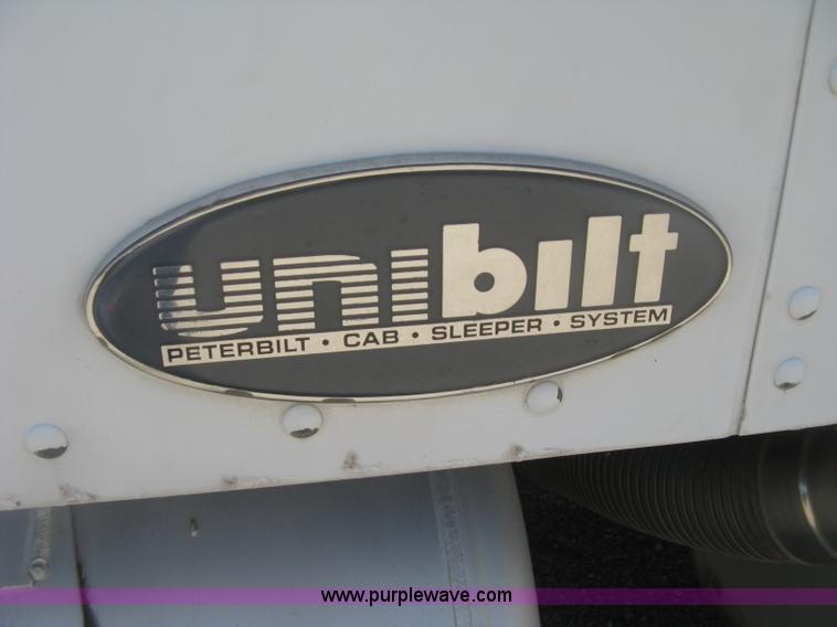 image for item K8701 1999 Peterbilt 379