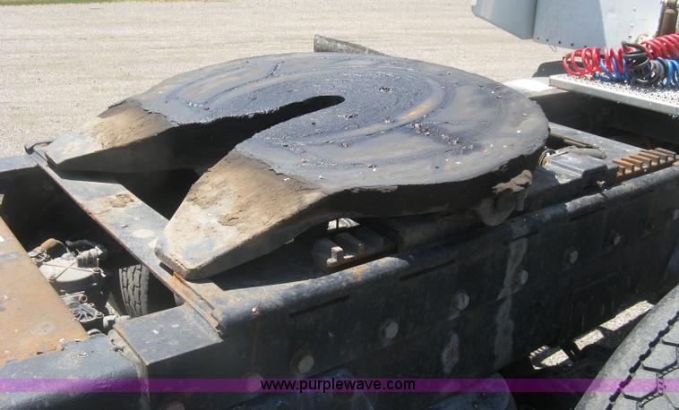 image for item K8701 1999 Peterbilt 379