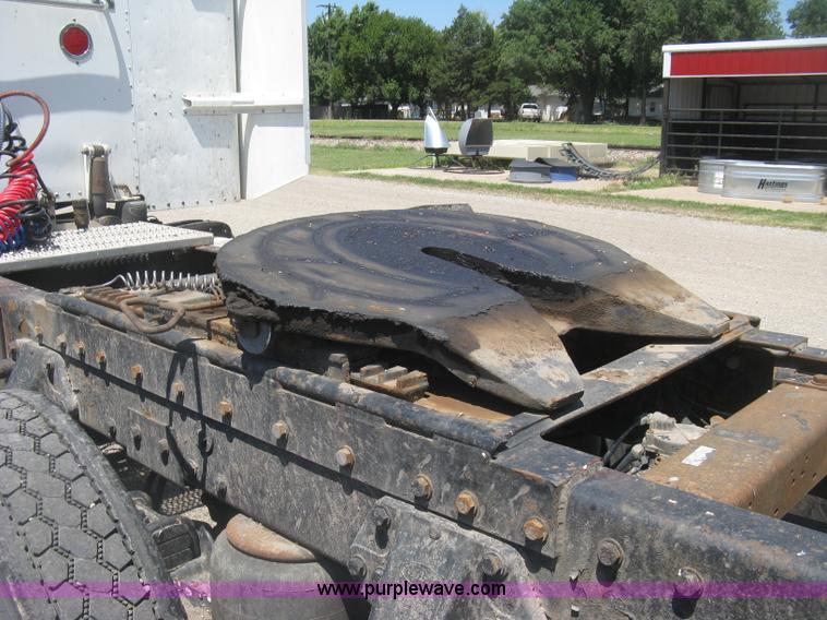 image for item K8701 1999 Peterbilt 379