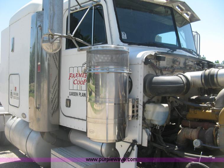 image for item K8701 1999 Peterbilt 379