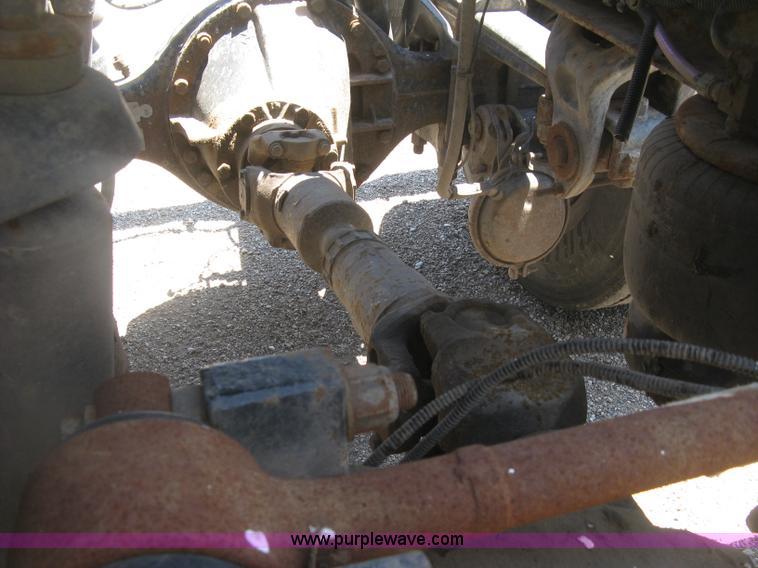 image for item K8701 1999 Peterbilt 379