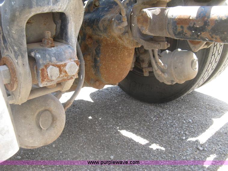 image for item K8701 1999 Peterbilt 379