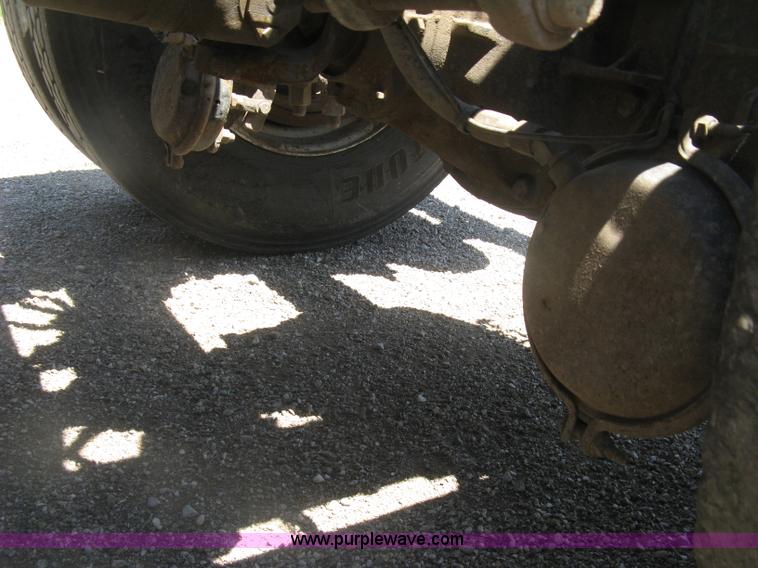 image for item K8701 1999 Peterbilt 379