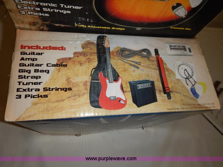 image for item BM9473 Castle Rock guitar package