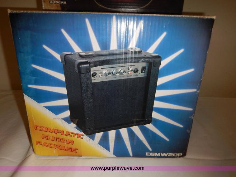 image for item BM9474 Castle Rock guitar package