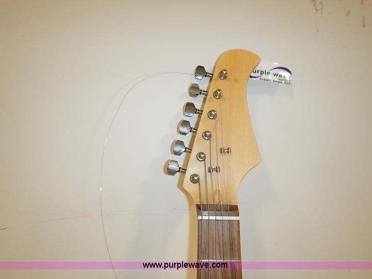 image for item BM9478 Electric guitar