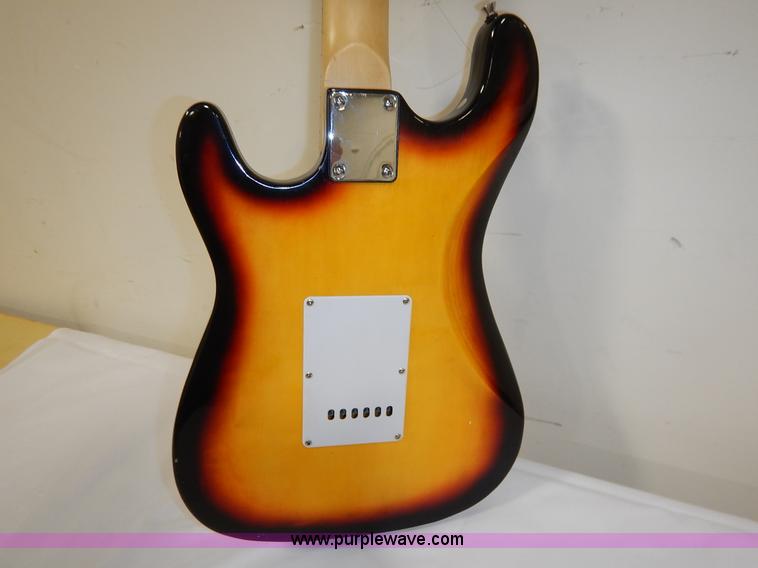 image for item BM9478 Electric guitar
