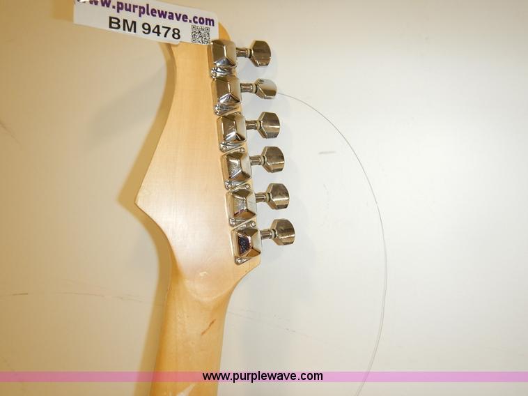 image for item BM9478 Electric guitar