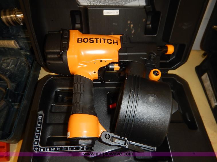 image for item BO9755 (6) assorted hand tools