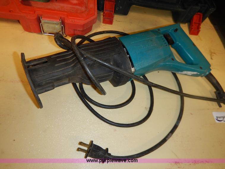 image for item BO9755 (6) assorted hand tools