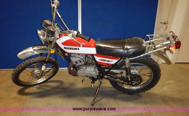 image for item BO9761 1972 Suzuki dirt bike
