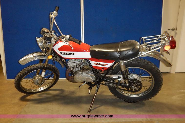 image for item BO9761 1972 Suzuki dirt bike