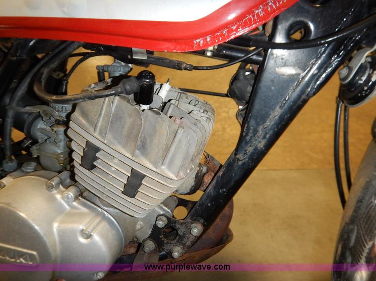 image for item BO9761 1972 Suzuki dirt bike