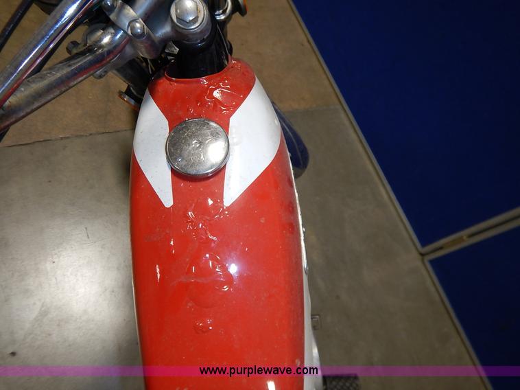 image for item BO9761 1972 Suzuki dirt bike