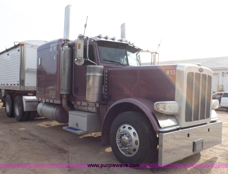 image for item J6900 2008 Peterbilt 389 semi truck