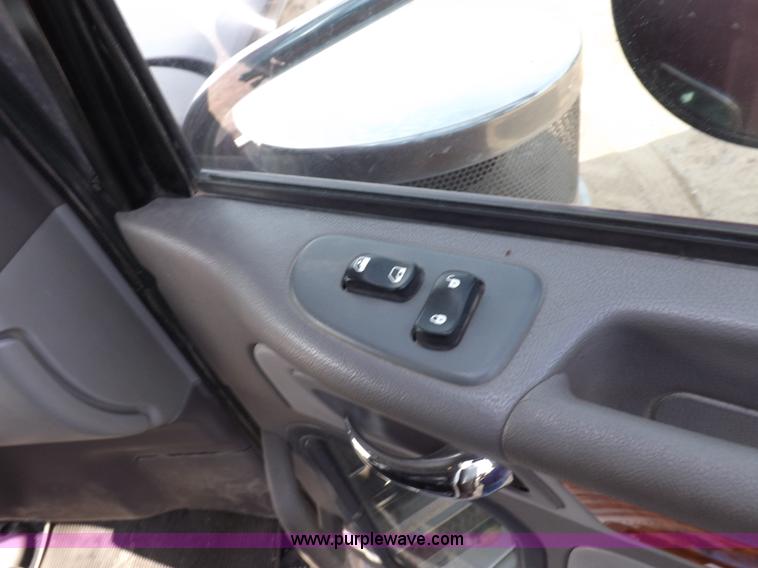 image for item J6900 2008 Peterbilt 389 semi truck