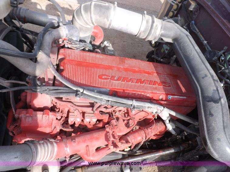 image for item J6900 2008 Peterbilt 389 semi truck