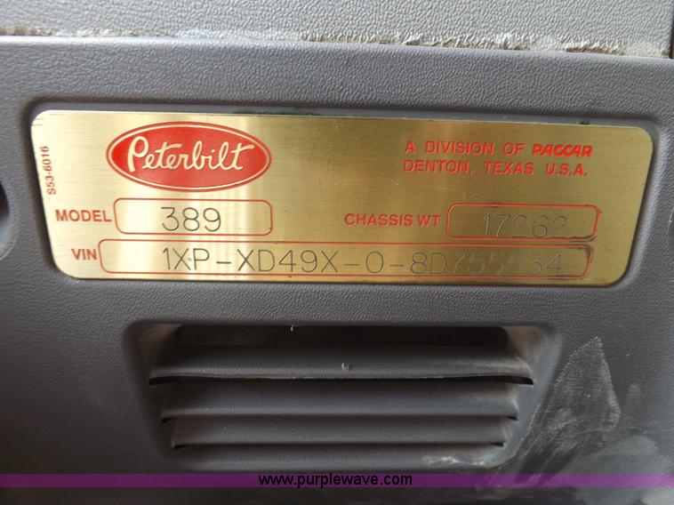 image for item J6900 2008 Peterbilt 389 semi truck