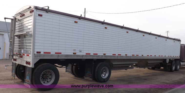 image for item J6901 2011 Timpte Super Hopper double hopper grain trailer