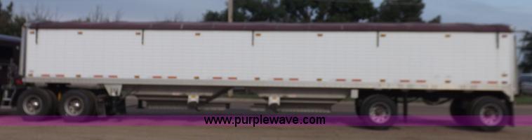 image for item J6901 2011 Timpte Super Hopper double hopper grain trailer