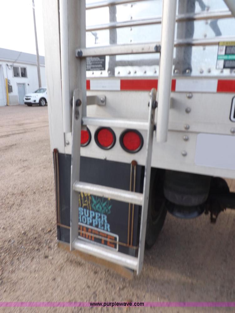 image for item J6901 2011 Timpte Super Hopper double hopper grain trailer