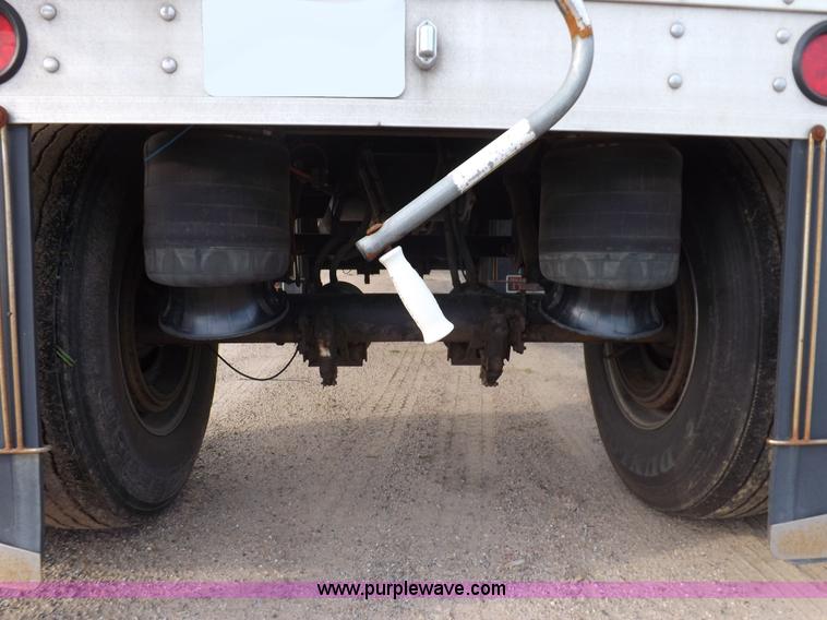 image for item J6901 2011 Timpte Super Hopper double hopper grain trailer