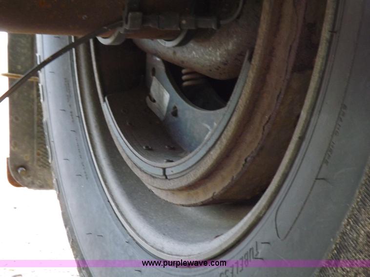 image for item J6901 2011 Timpte Super Hopper double hopper grain trailer