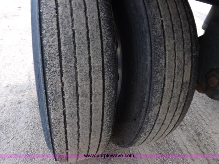 image for item J6901 2011 Timpte Super Hopper double hopper grain trailer