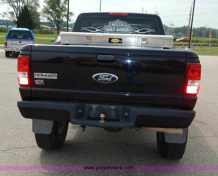 image for item K1525 2006 Ford Ranger SuperCab pickup truck