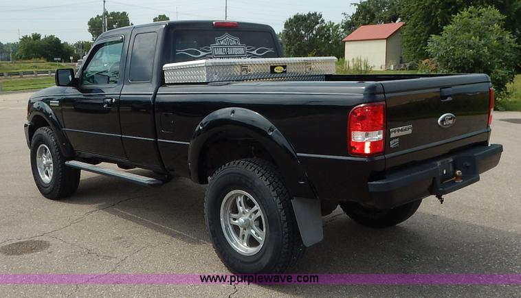 image for item K1525 2006 Ford Ranger SuperCab pickup truck