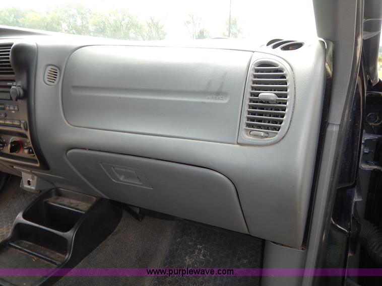 image for item K1525 2006 Ford Ranger SuperCab pickup truck