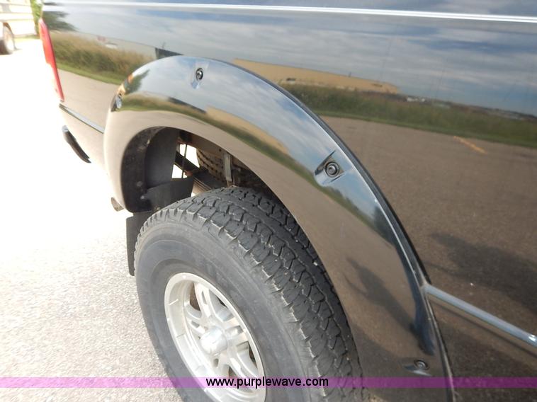 image for item K1525 2006 Ford Ranger SuperCab pickup truck