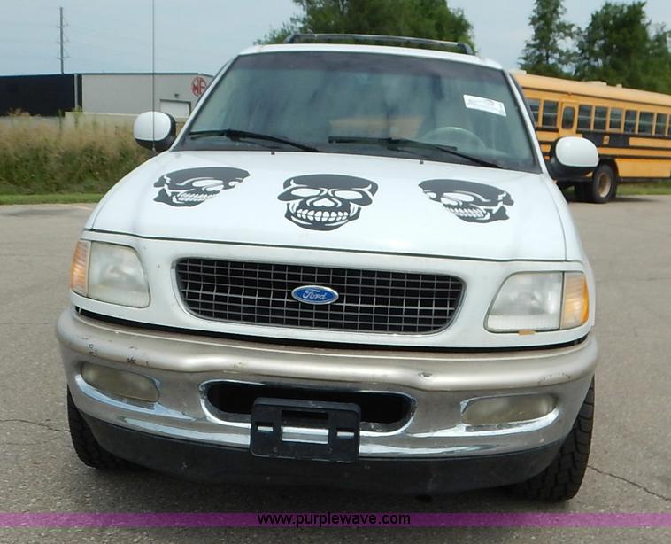 image for item K1529 1997 Ford Expedition Eddie Bauer SUV
