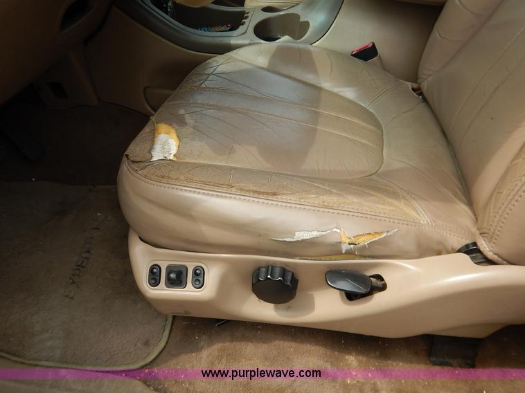 image for item K1529 1997 Ford Expedition Eddie Bauer SUV