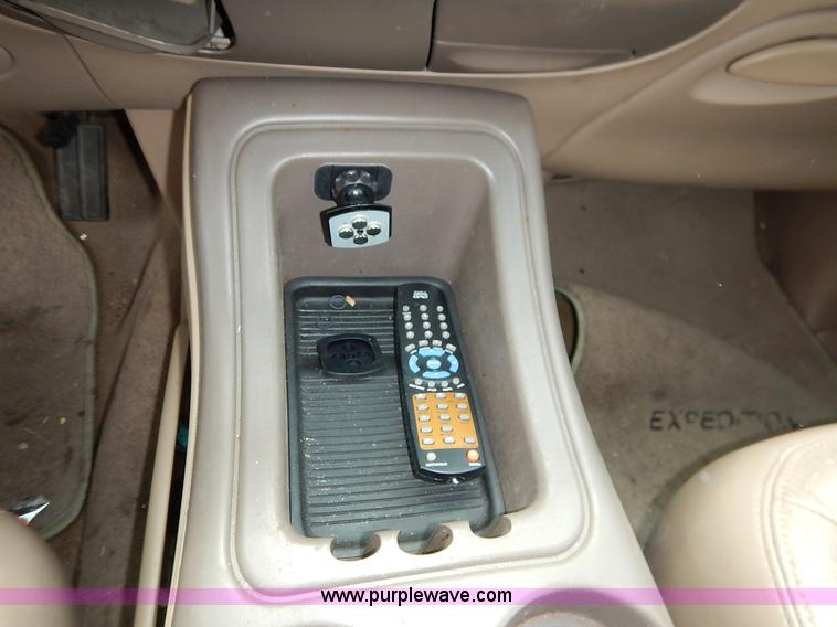 image for item K1529 1997 Ford Expedition Eddie Bauer SUV