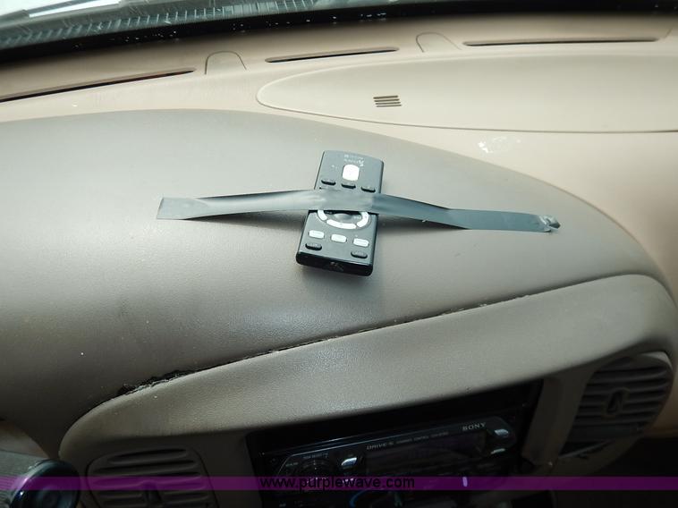 image for item K1529 1997 Ford Expedition Eddie Bauer SUV