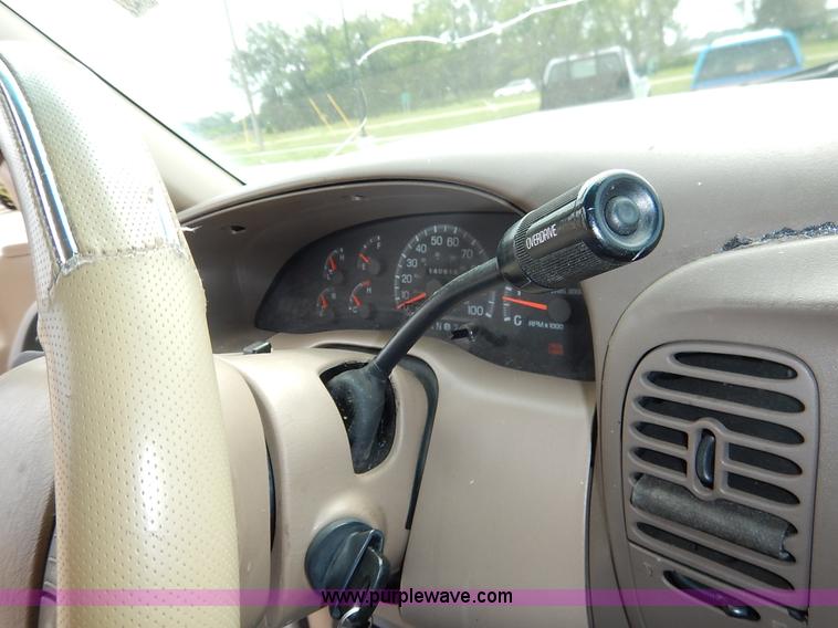 image for item K1529 1997 Ford Expedition Eddie Bauer SUV