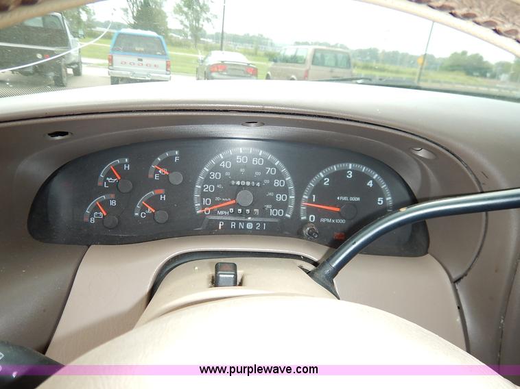 image for item K1529 1997 Ford Expedition Eddie Bauer SUV