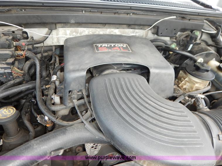 image for item K1529 1997 Ford Expedition Eddie Bauer SUV