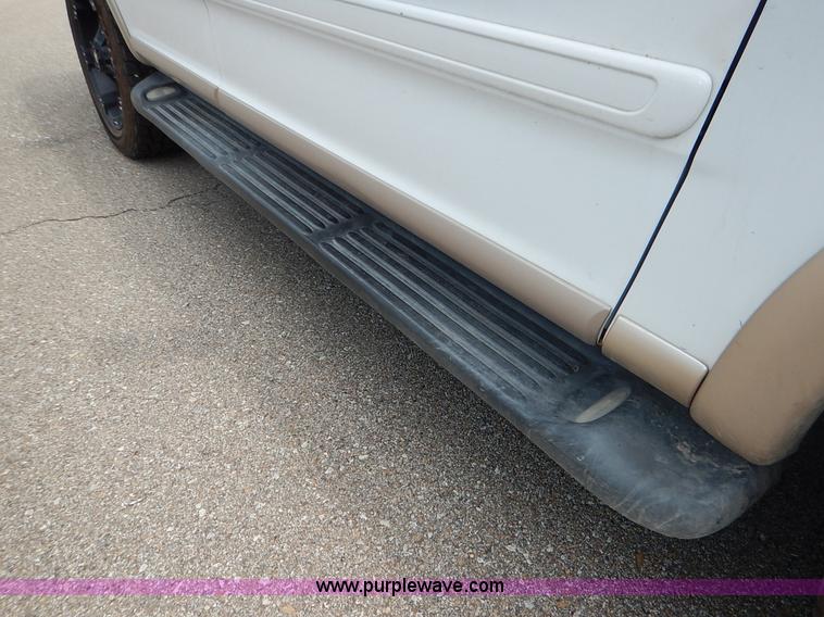 image for item K1529 1997 Ford Expedition Eddie Bauer SUV