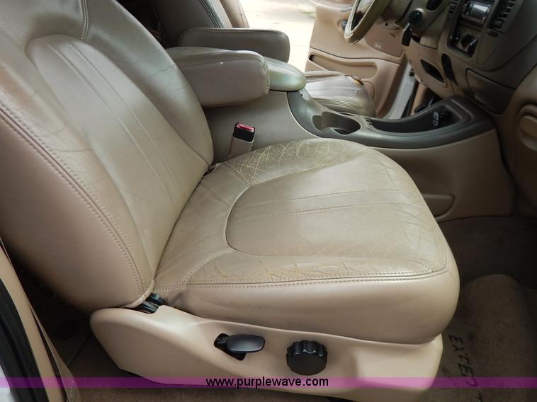 image for item K1529 1997 Ford Expedition Eddie Bauer SUV
